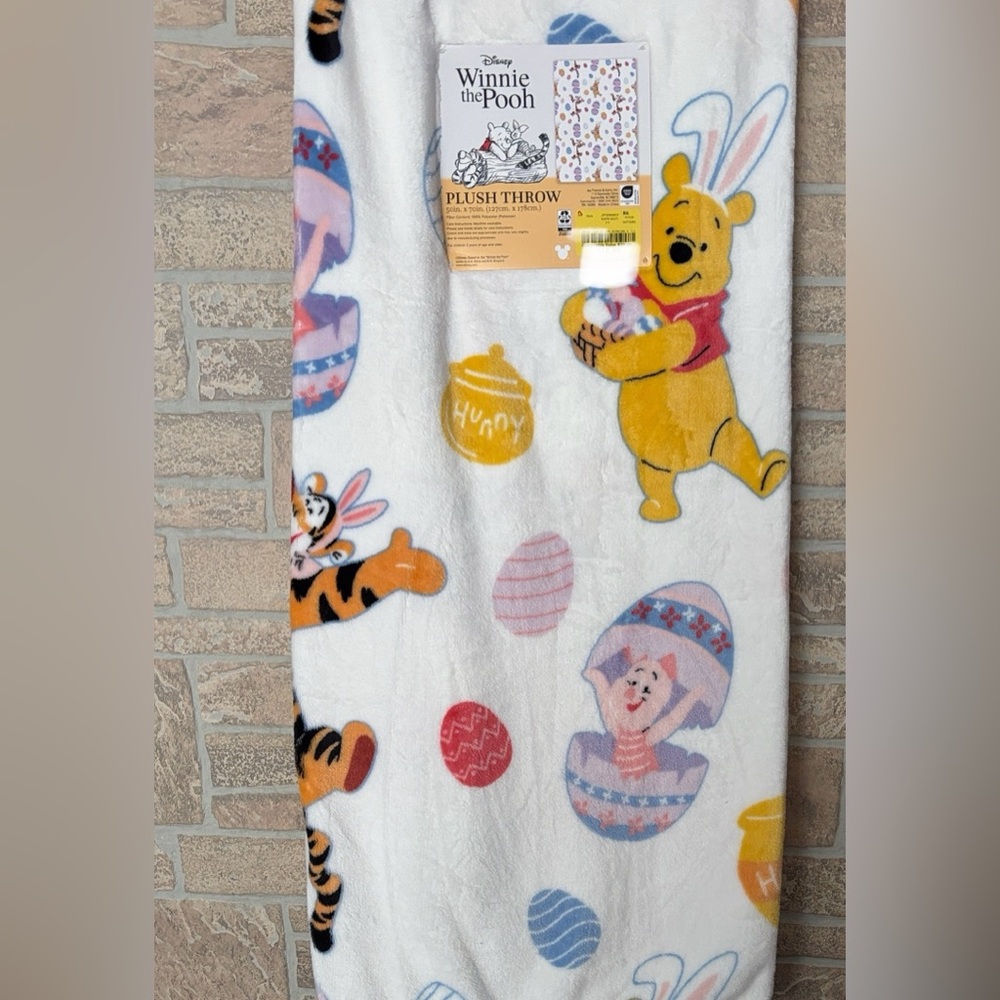 Disney Winnie the Pooh Easter blanket so cute and soft